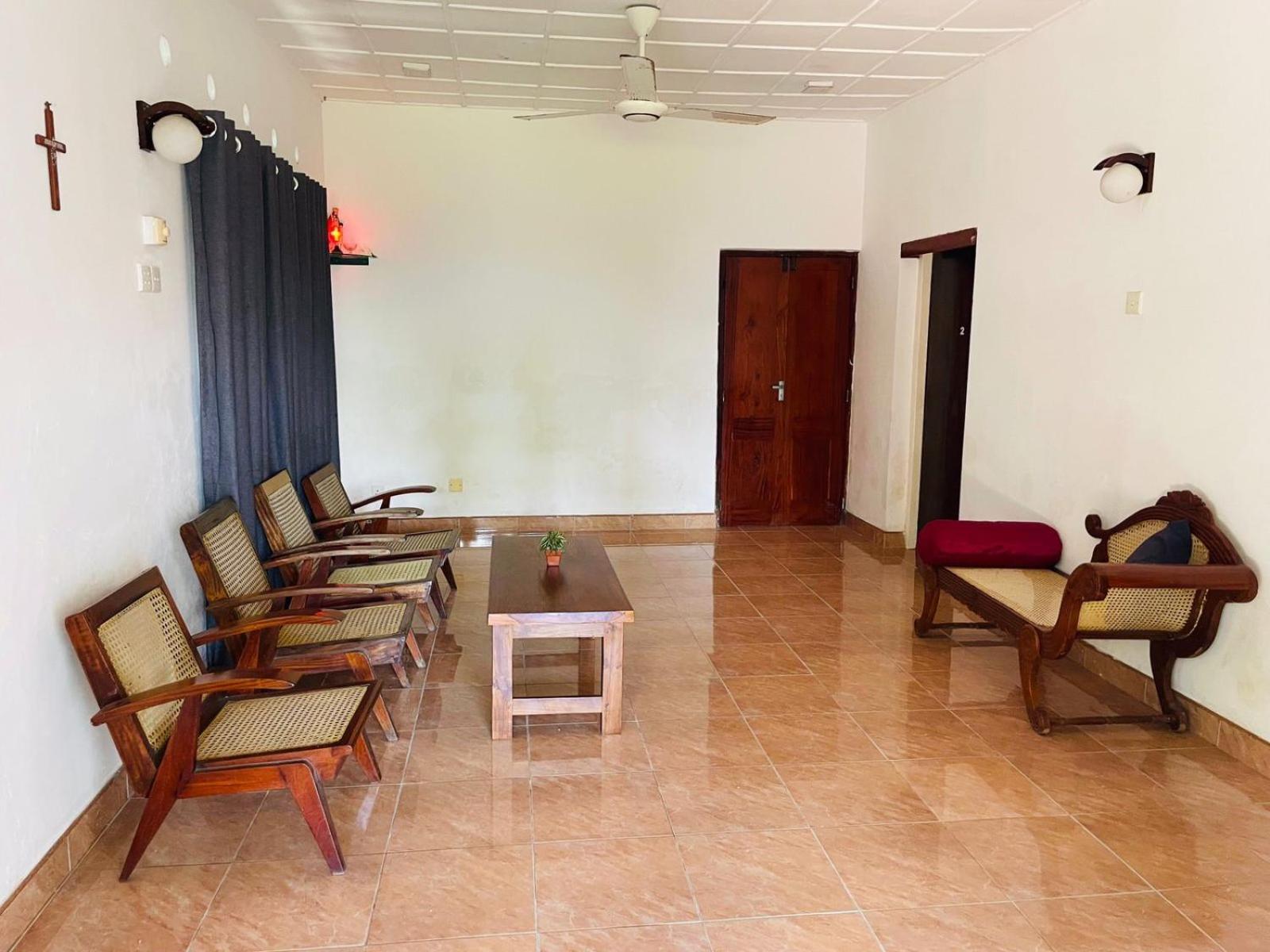 The Beez Hotel Negombo Luaran gambar