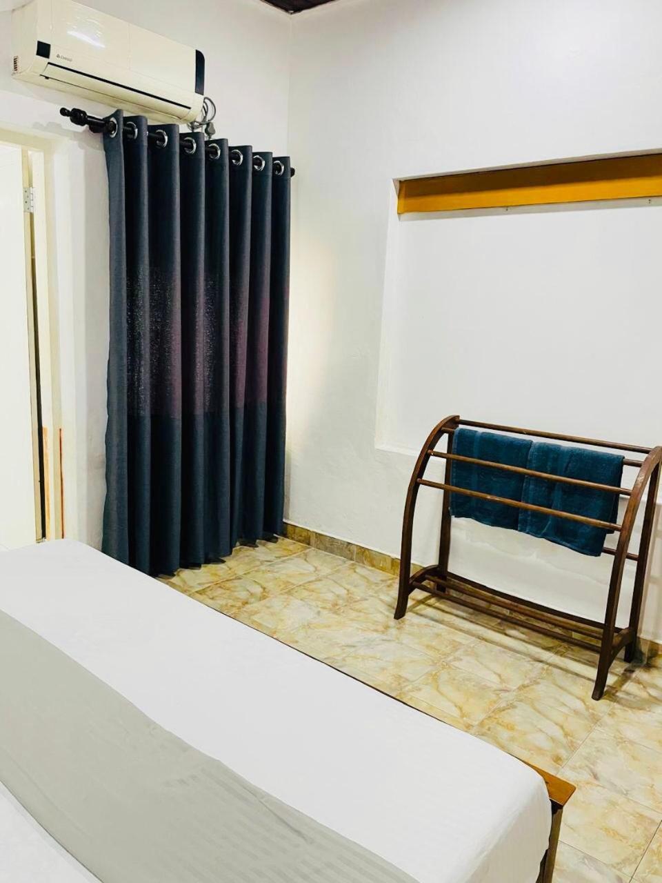 The Beez Hotel Negombo Luaran gambar